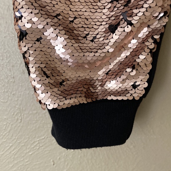 XS Zumba Rose Gold Sequin Athletic Jogger Capris - Picture 9 of 14